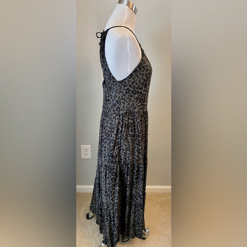 NEW WITHOUT TAGS Old Navy Gray Leopard Print Maxi Dress (NWOT) - Picture 3 of 7